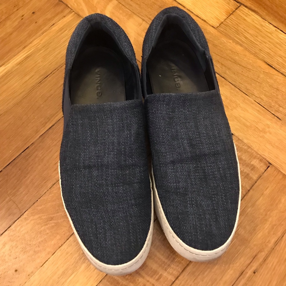 Vince slip on shoes great condition